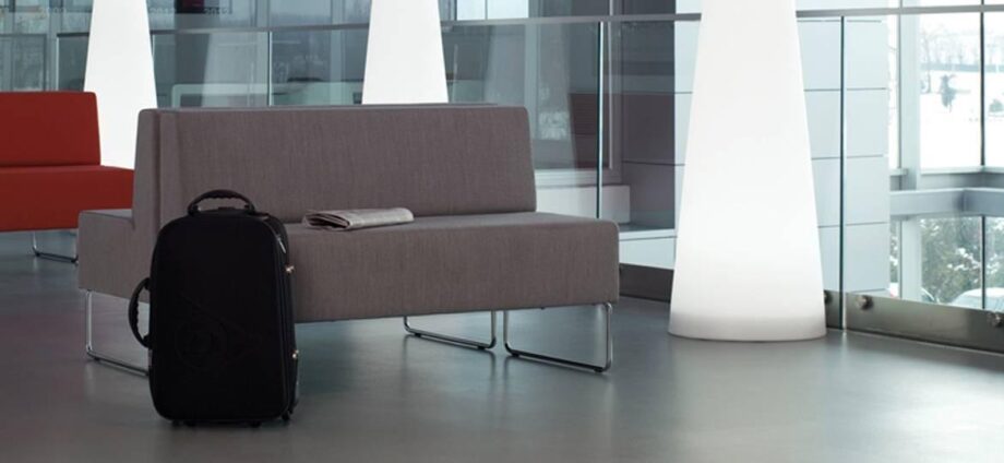 Host 202 Armchair Pedrali