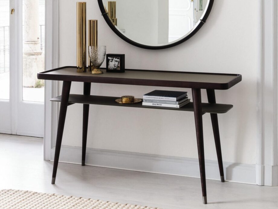 Chantal Console Porada