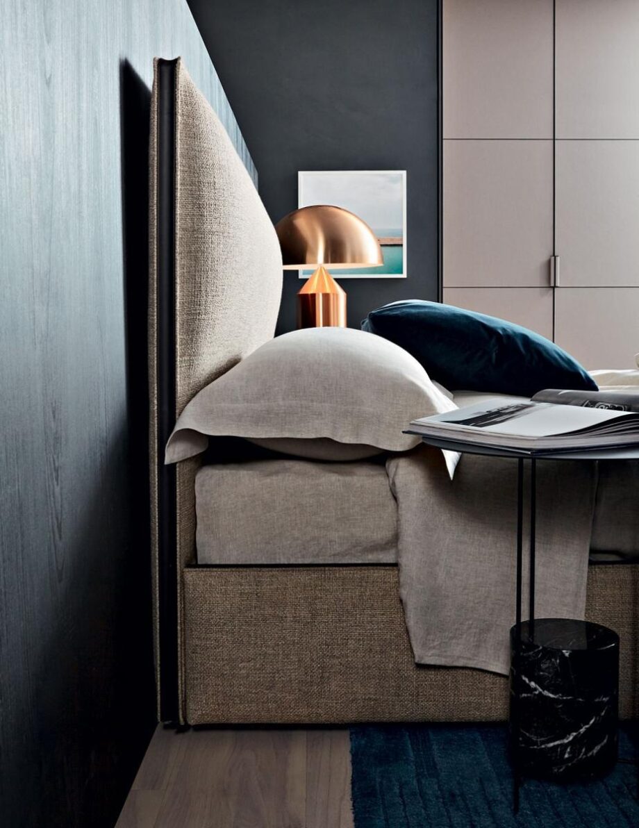 Ribbon Bed Molteni