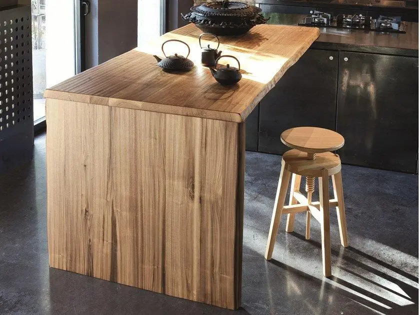 Sp. 45 Walnut Table Altacorte