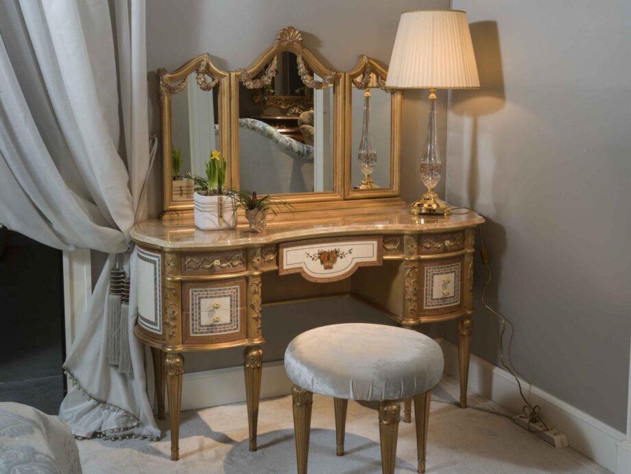 3700 Luigi Xvi Dressing Table Ezio Bellotti