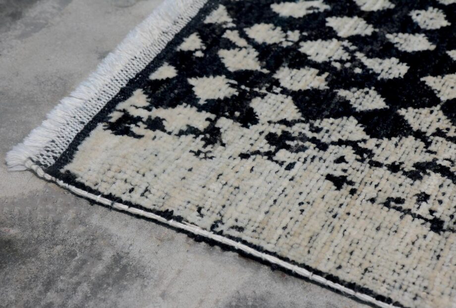 Scarlet Pois Rug Baxter