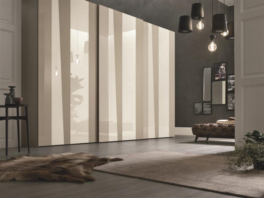Kelly Wardrobe Tomasella