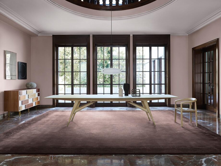D.859.1 Table Molteni