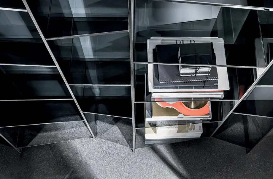 Delphi H. 190 Bookcase Sovet