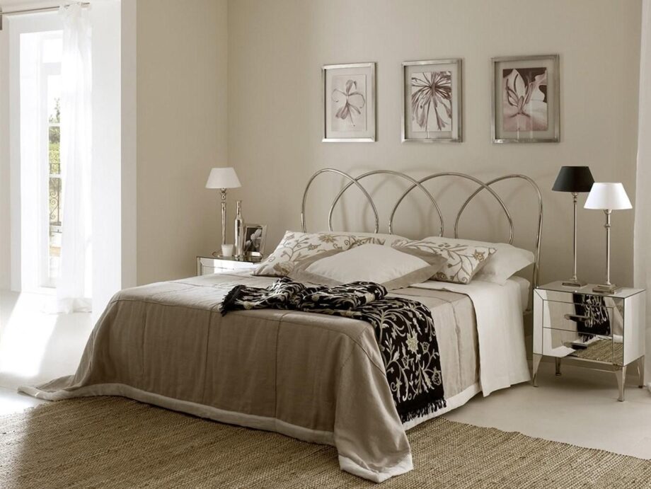 Adone Bedside Table Cantori