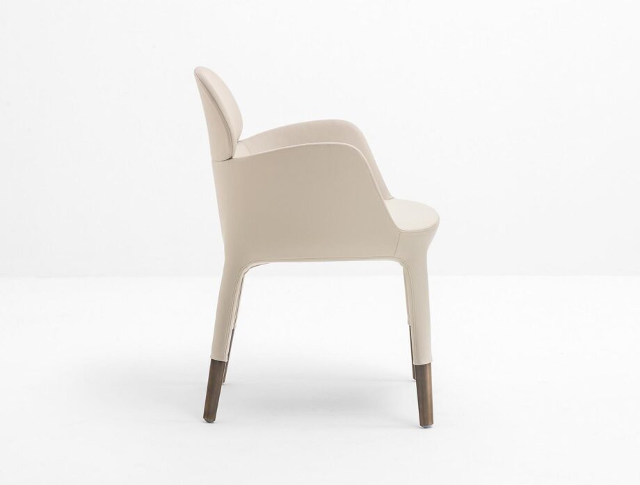 Ester 690 Chair Pedrali