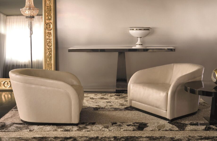 Pearl Armchair Longhi