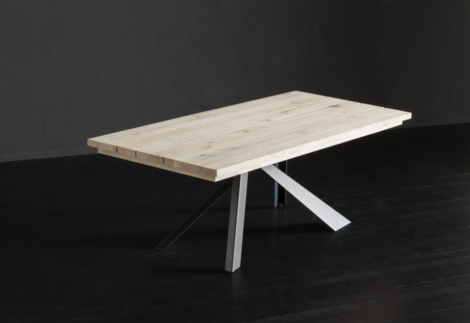 Madrid + Metal Table Altacorte