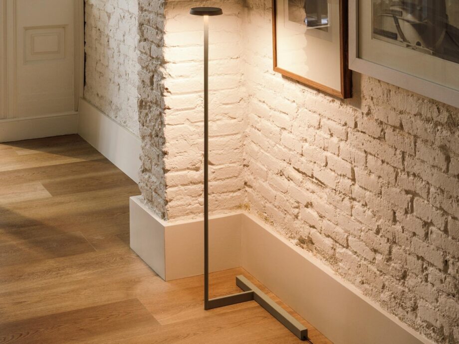 Flat 5955 Floor Lamp Vibia