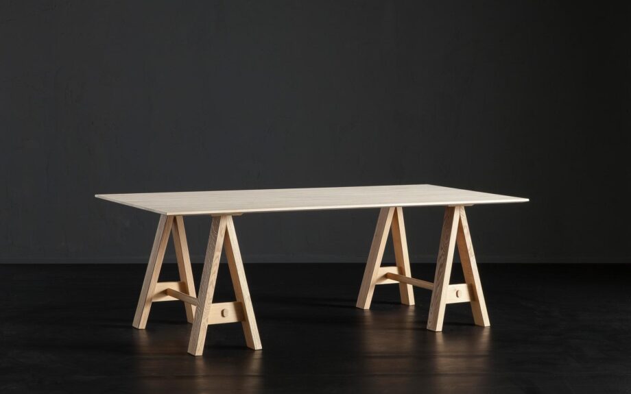 Barcellona + Horse Table Altacorte