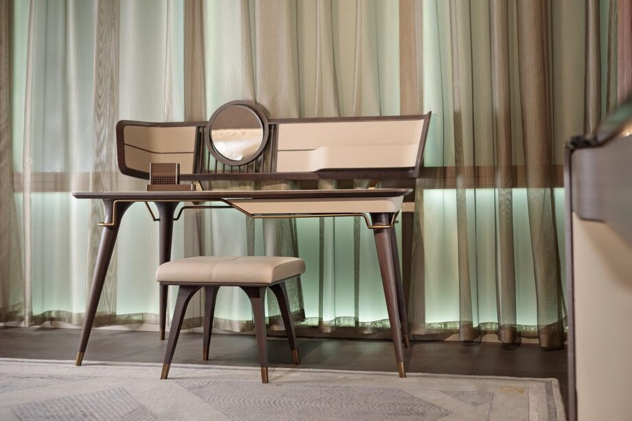 Melting Light Dressing Table Turri