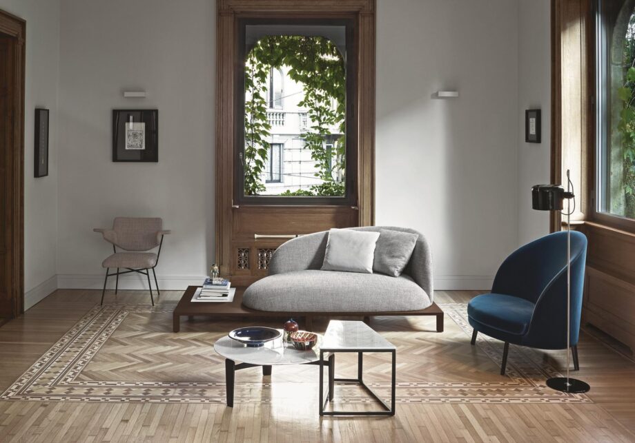 Bonsai Wooden Base Sofa Arflex