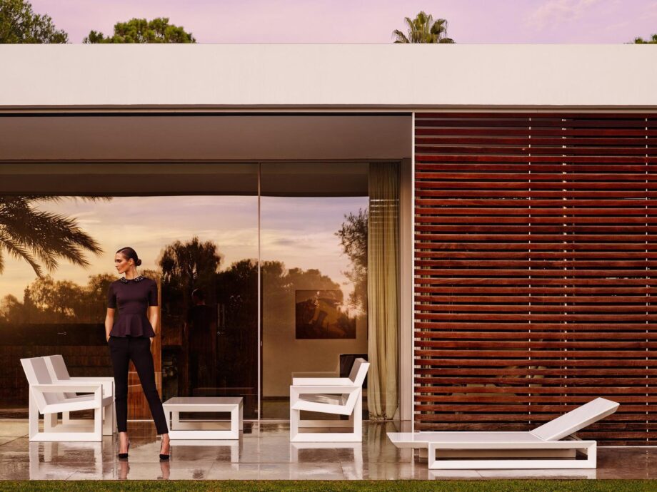 Frame Outdoor Armchair Vondom