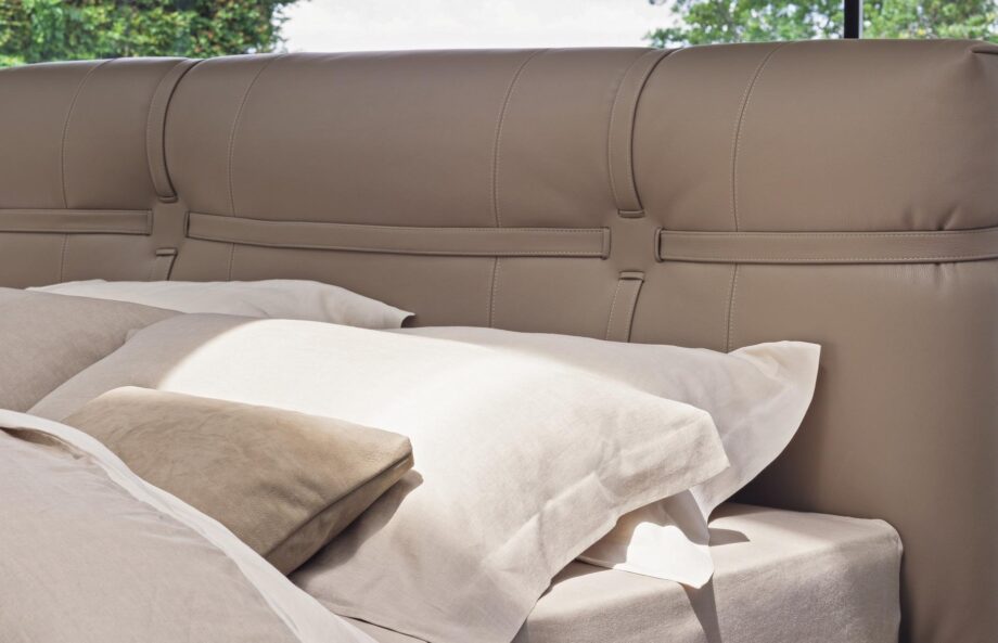 New Bond Bed Flou