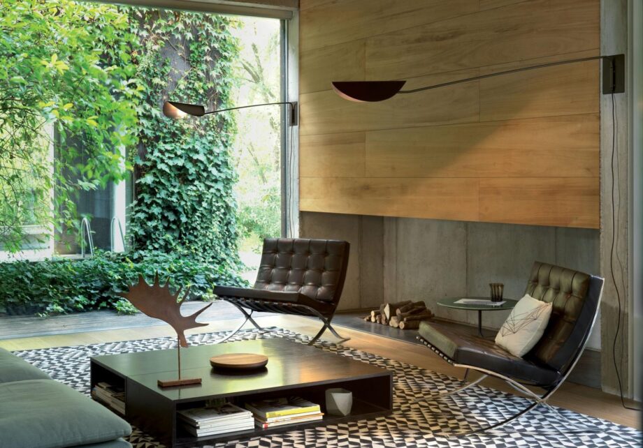 Plume 158 159 Wall Lamp Oluce