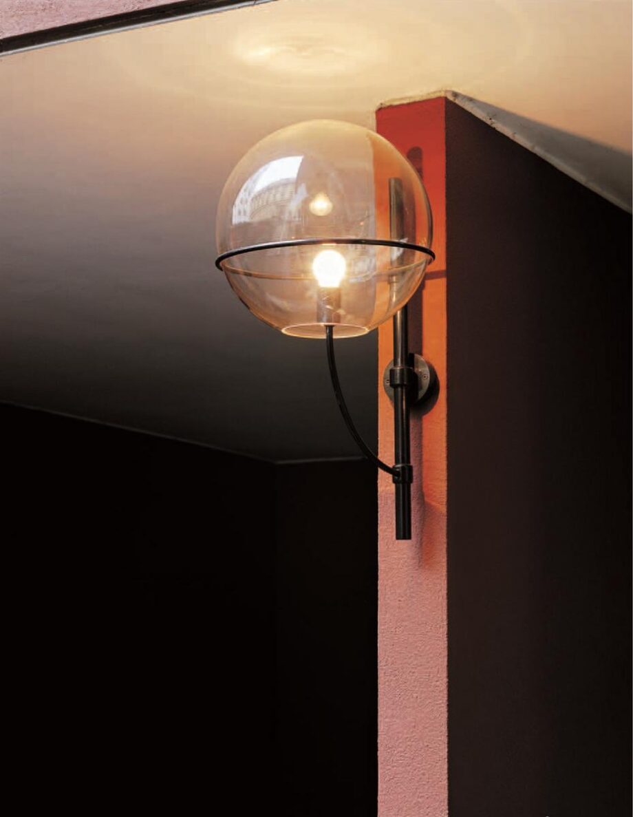 Lyndon 160 Outdoor Wall Lamp Oluce
