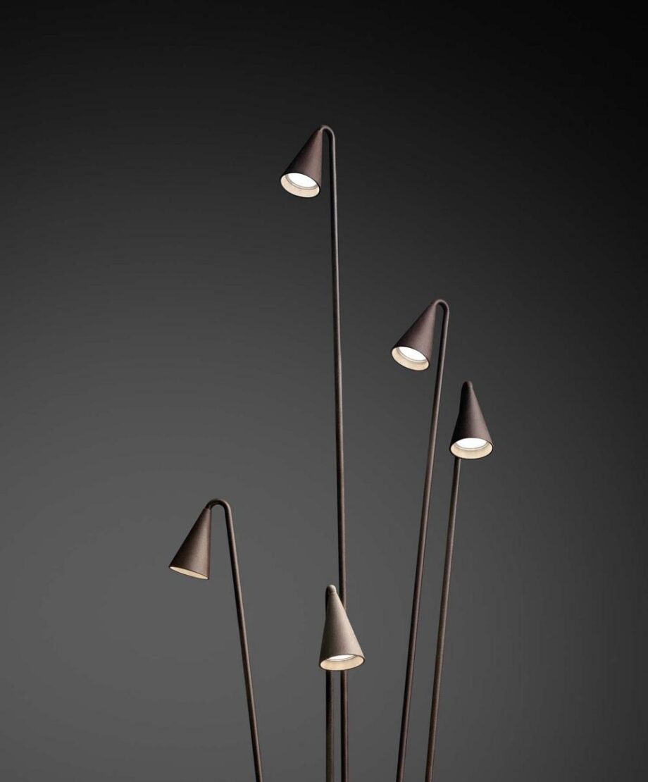 Brisa Outdoor Floor Lamp Vibia