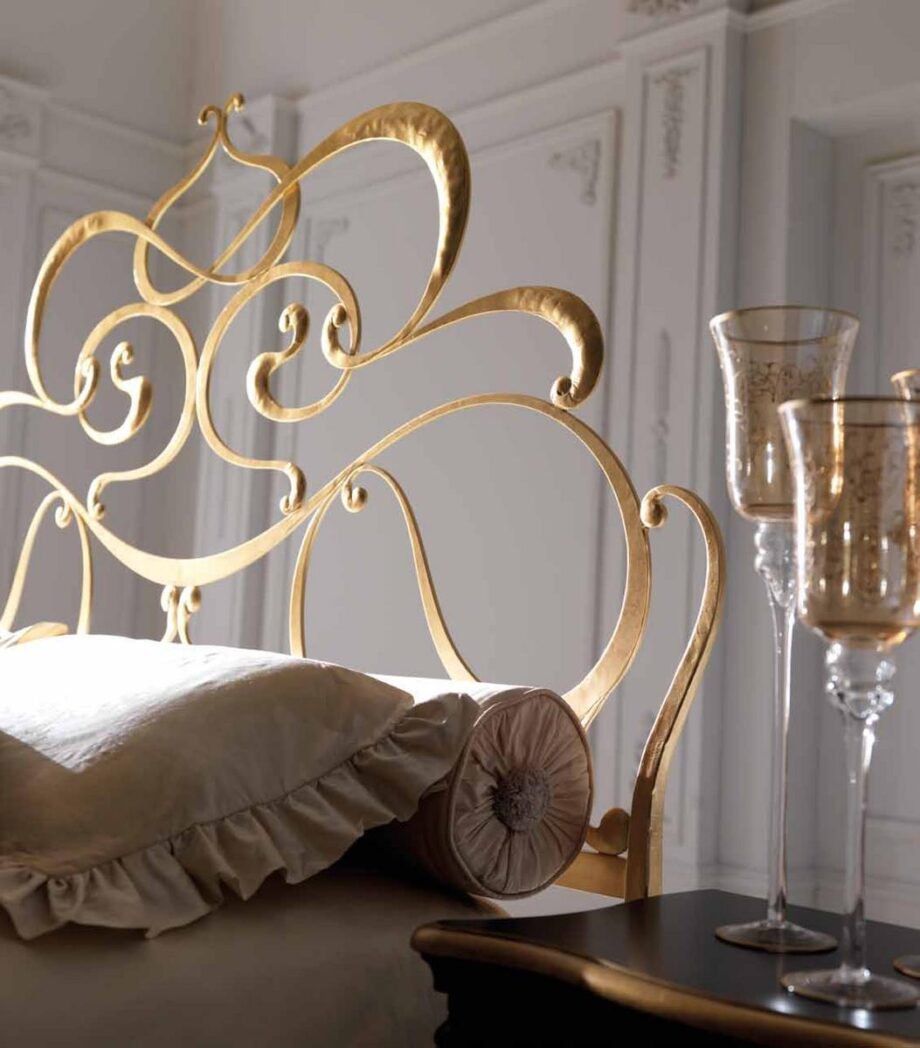 Anastasia Bed Corte Zari