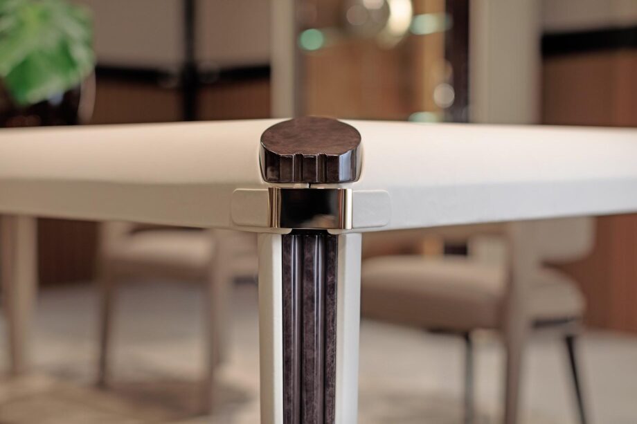 Eclipse Table Turri