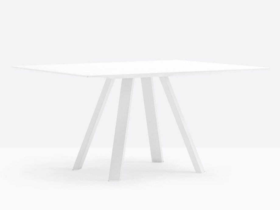 Arki Table Ark 139x139 Office Desk Pedrali
