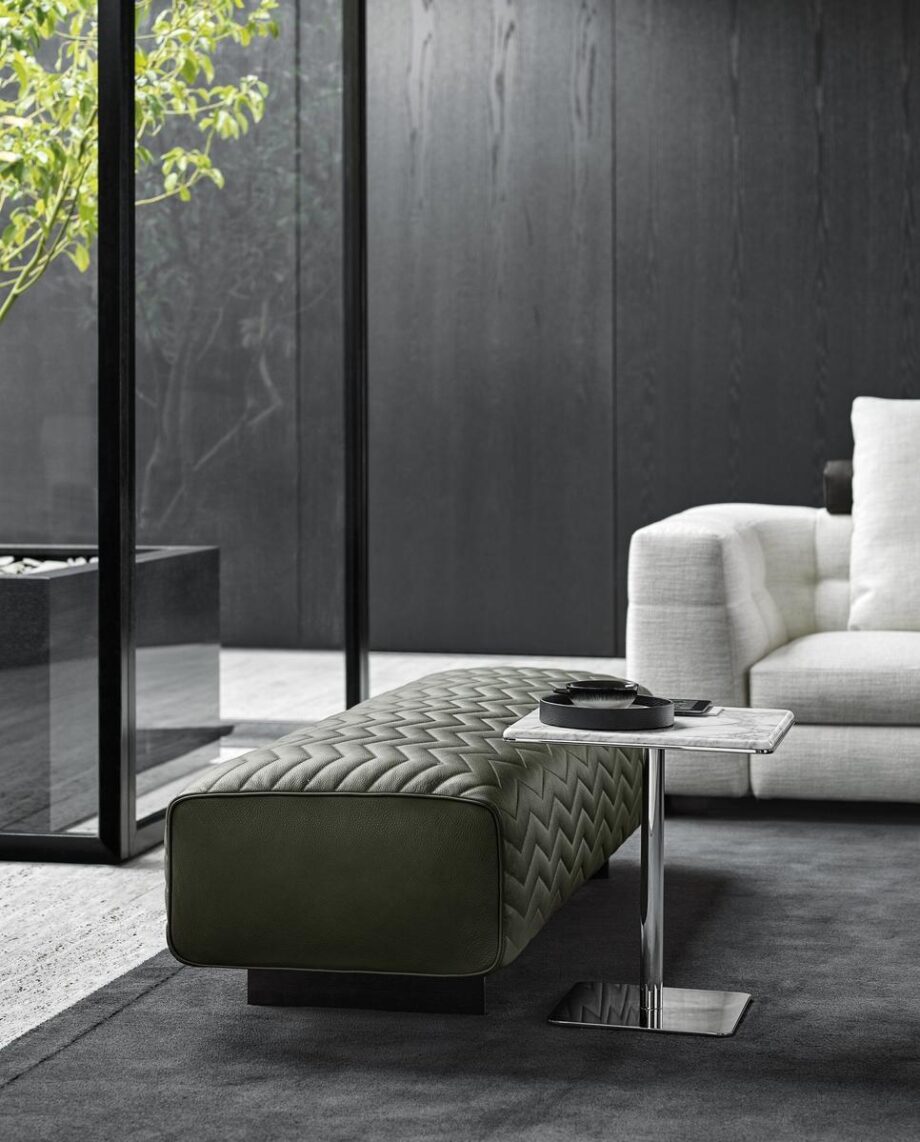 Quincy Chevron Pouf Minotti