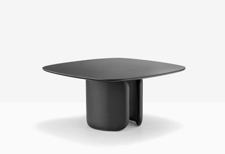 Elinor 150*150 Table Pedrali