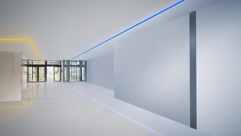 A.39 Rgbw Tw Lighting Profile Artemide