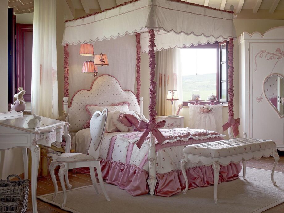 Sofia / Capri Kids Table And Chair Volpi