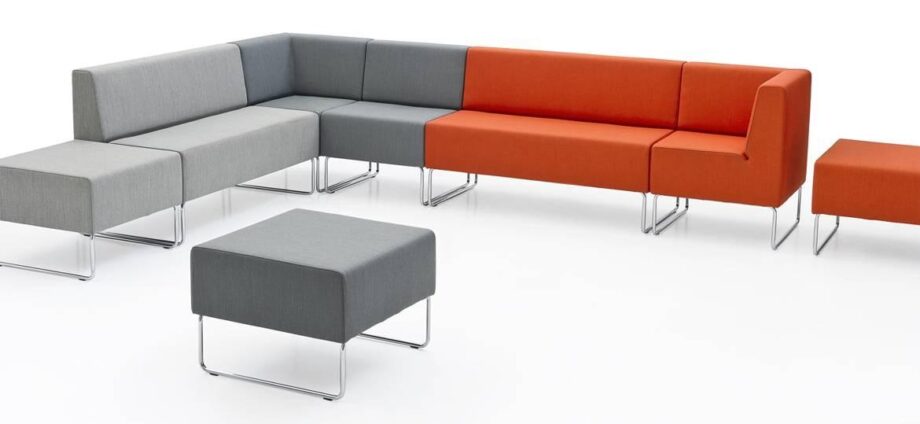Host 202 Armchair Pedrali