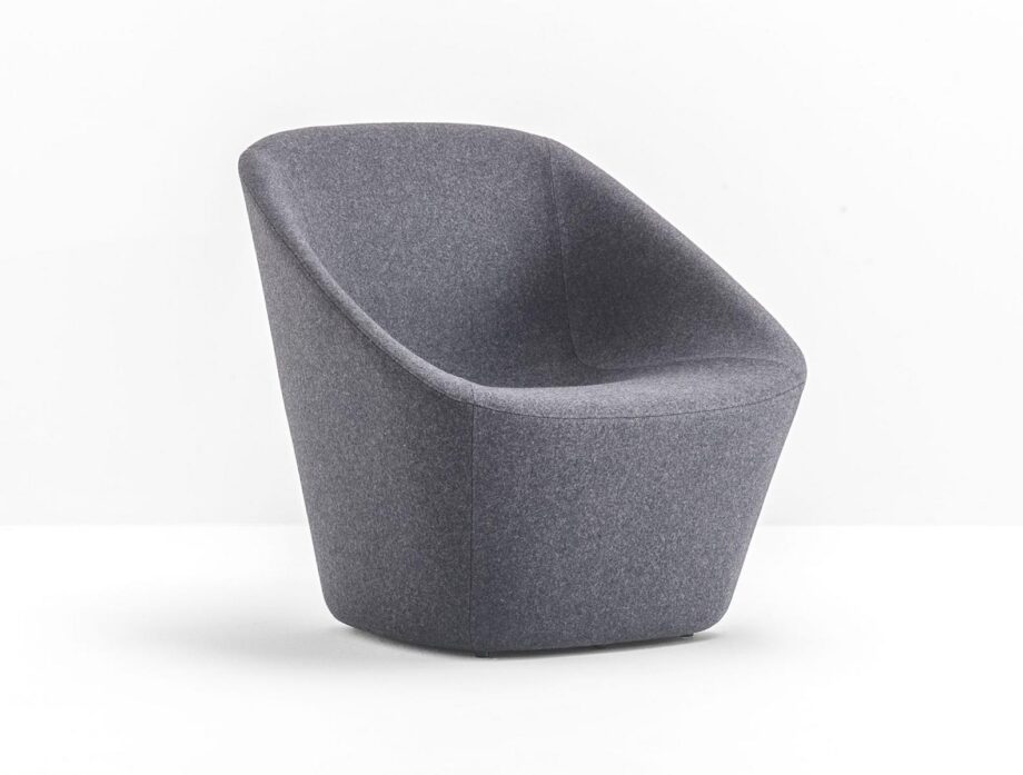 Log 366 Armchair Pedrali