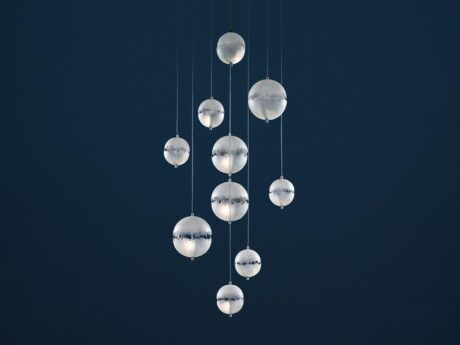 Postkrisi Chandelier