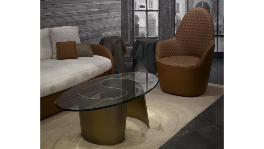 Swan Armchair Reflex