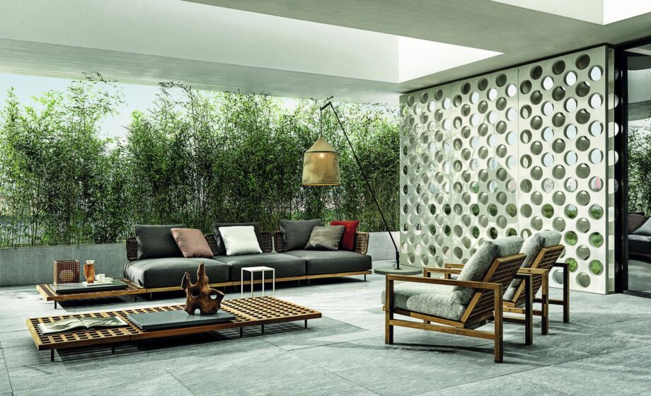 Quadrado Outdoor Armchair Minotti