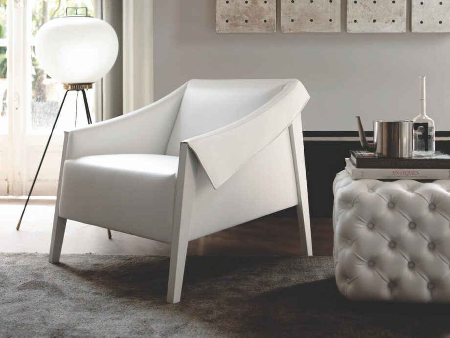 Ara Armchair Porada