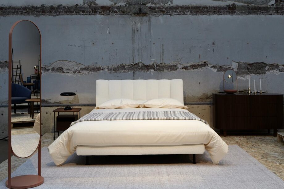 Evisa Bed Ligne Roset