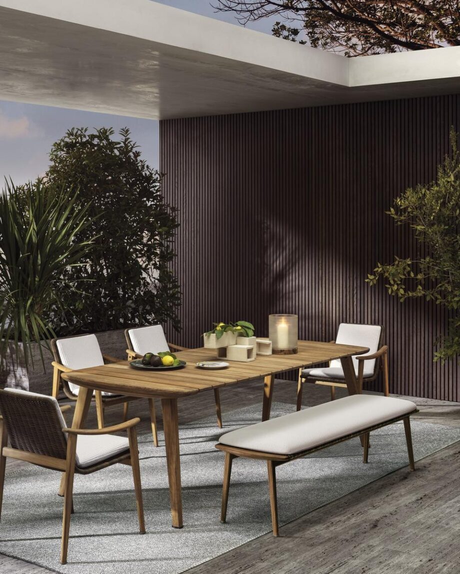 Fynn Outdoor Outdoor Table Minotti