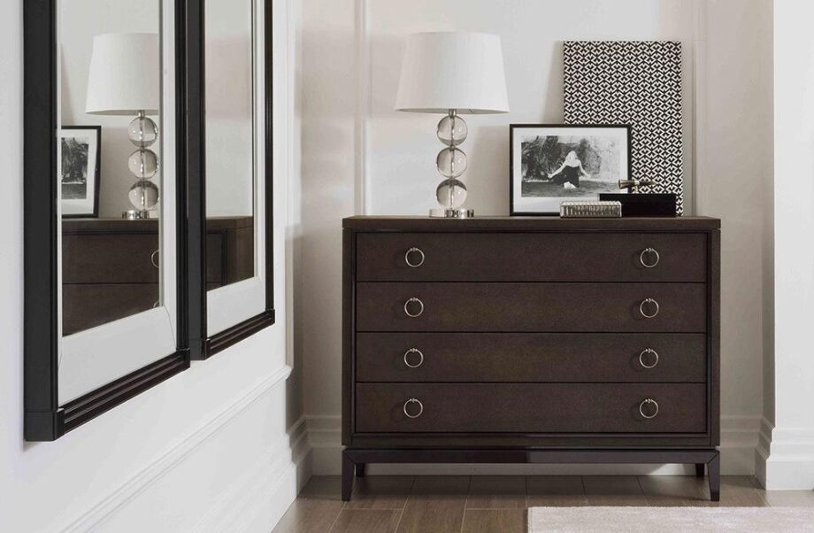 Asmara chest of drawers | Galimberti Nino. The Asmara chest of drawers is a luxurious and modern addition to any home, offering functionality and elegance.