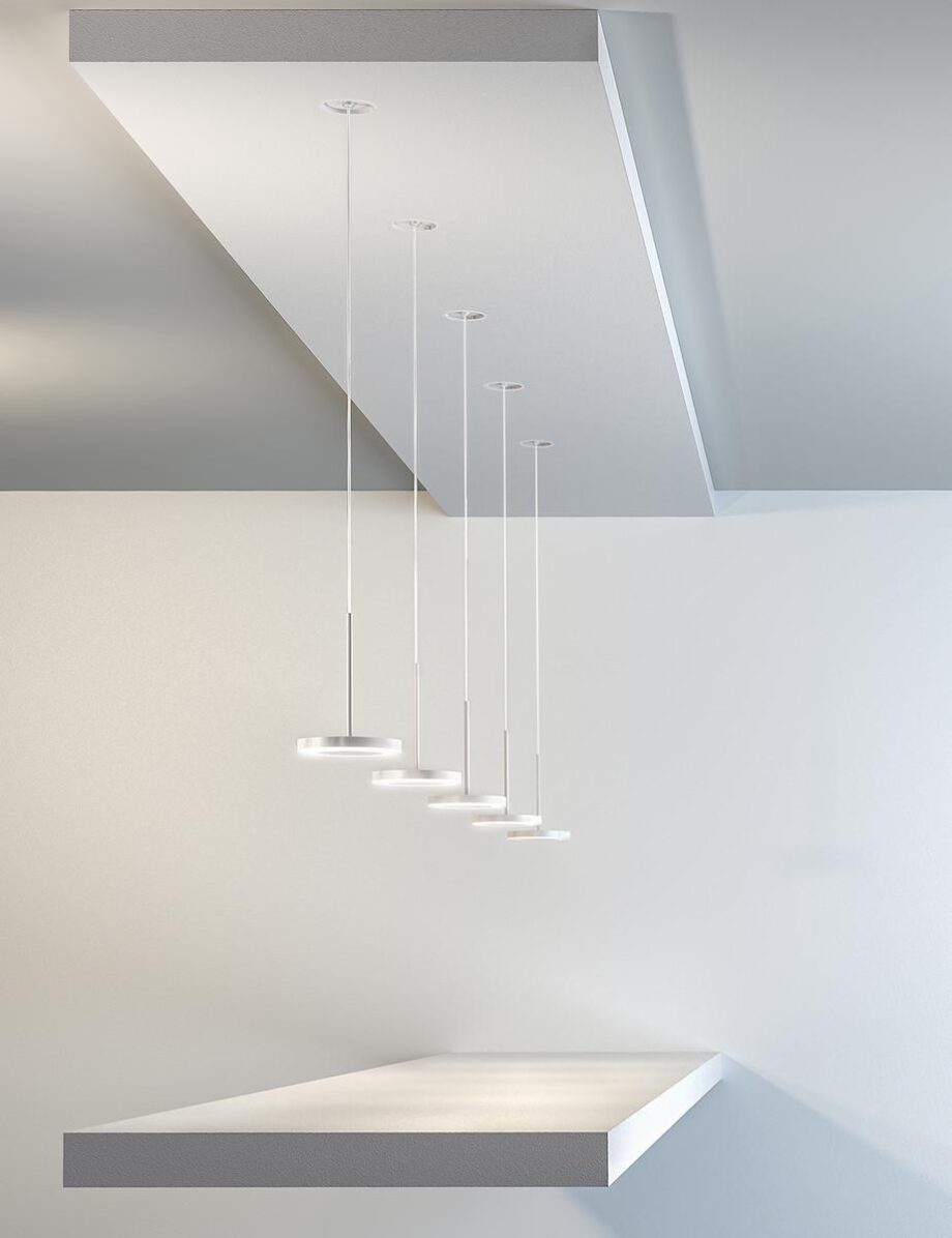 Bella pendant lamp | Panzeri. Stylish pendant lamp with adjustable head, STEP DIM technology, and multiple light settings for versatile illumination options.