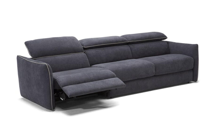 Meraviglia sofa | Natuzzi Editions. The Meraviglia sofa by Natuzzi Editions is customizable, stylish, and comfortable, perfect for any modern living space.
