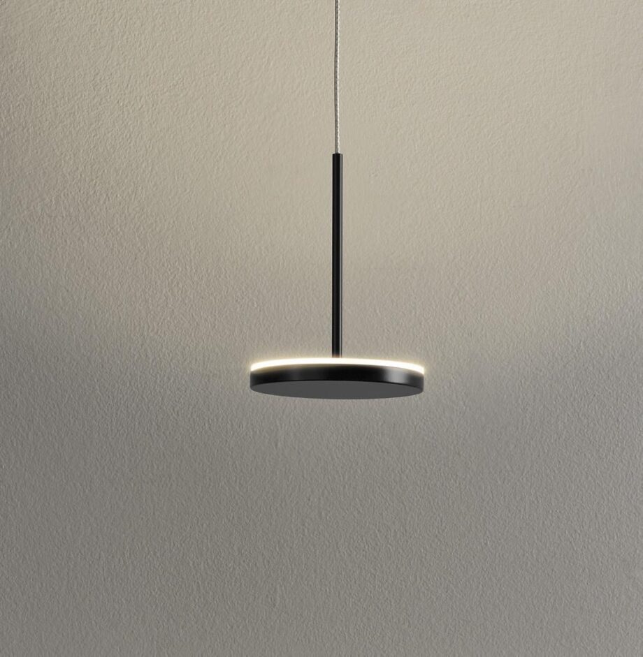 Bella pendant lamp | Panzeri. Stylish pendant lamp with adjustable head, STEP DIM technology, and multiple light settings for versatile illumination options.