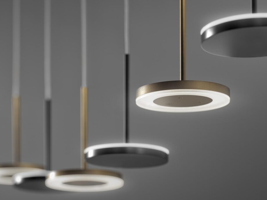 Bella pendant lamp | Panzeri. Stylish pendant lamp with adjustable head, STEP DIM technology, and multiple light settings for versatile illumination options.