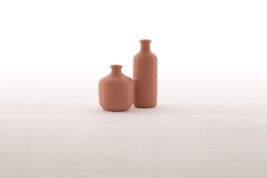 Stripe vase | Tonin Casa. Elegant vases in two sizes, tall and thin or wide and round. Perfect for adding a touch of luxury to any room.