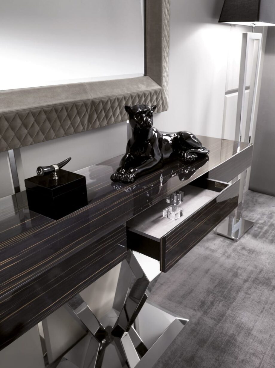Byron mirror | DV home. Luxurious Art Deco mirror with solid wood frame, upholstered in premium leather, available in quilted finish.