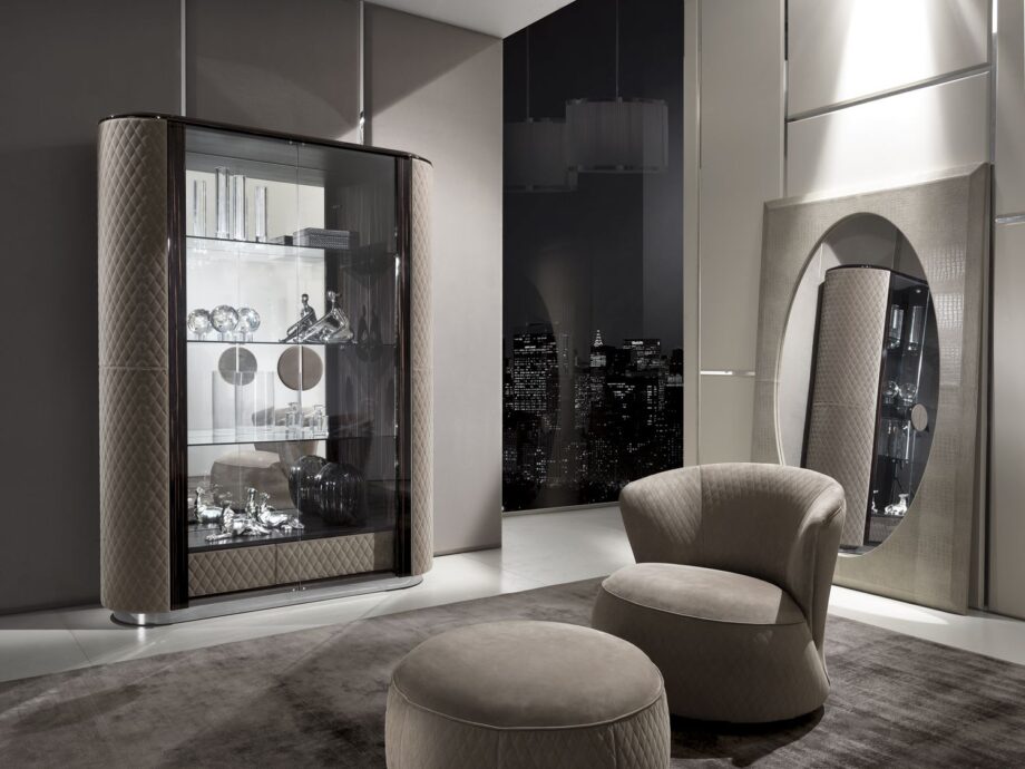 Soho armchair | DV home. Luxurious swivel armchair with distinctive quilted processing, handcrafted in Italy for supreme comfort and Art Deco elegance.