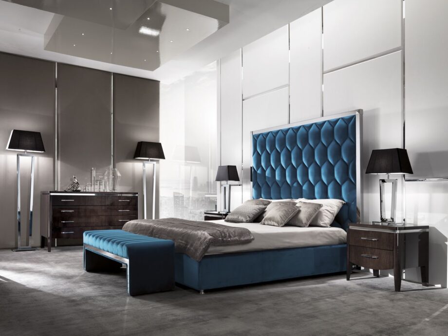 Envy indoor benche | DV home. Luxurious upholstered bench with chrome details and integrated storage.