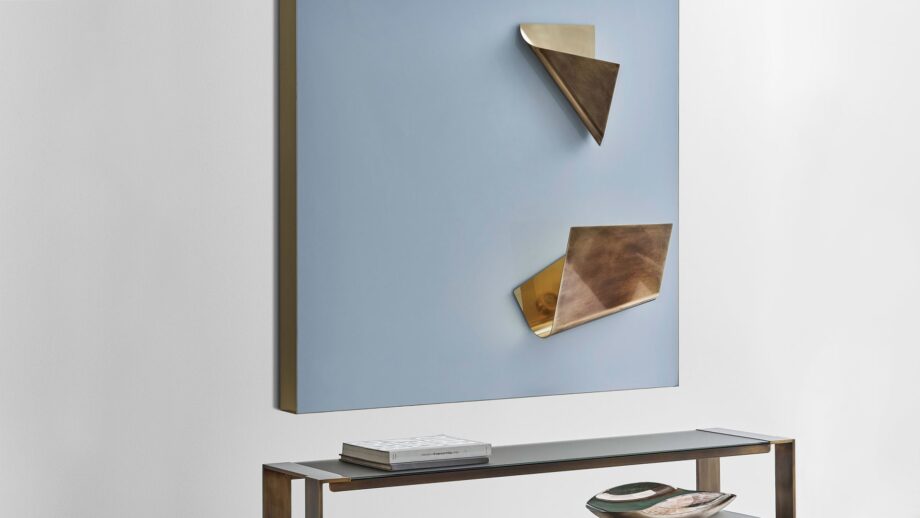 Leaf wall lamp | Rugiano. Artfully folded metal wall lamp creating unique light effects, adding sophistication and character to any interior.