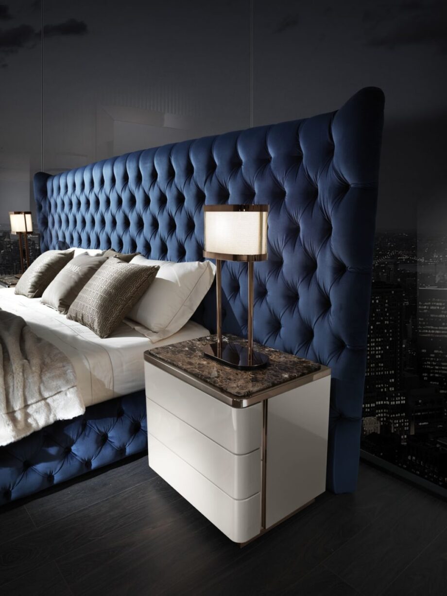 Gordon table lamp | DV home. Luxurious Art Deco table lamp with precious metal finishes, beige fabric shade, and unique wire mesh detail.