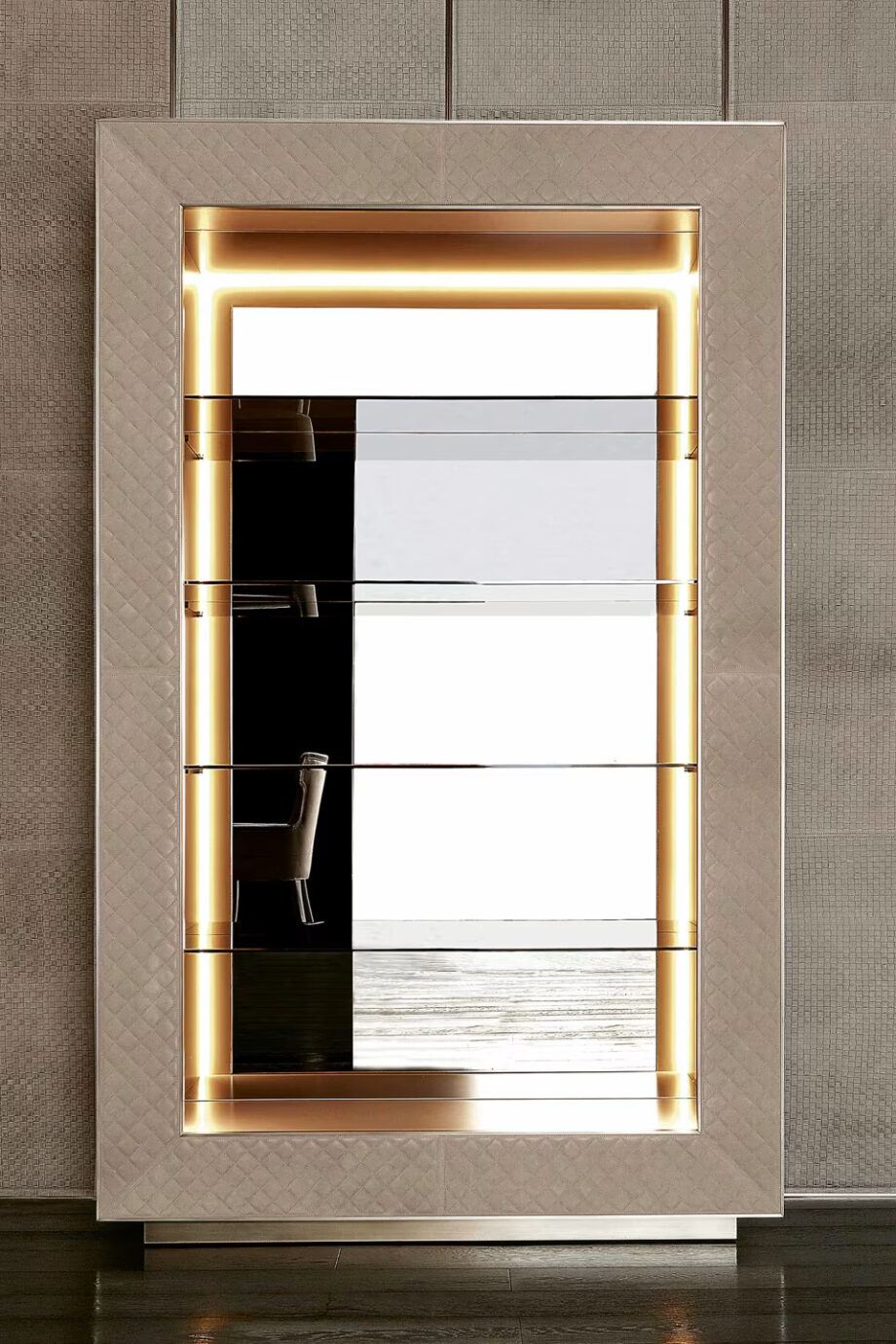 Louisette bookcase | Rugiano. Elegant and versatile library unit with a sleek design, offering ample storage for sophisticated interiors.