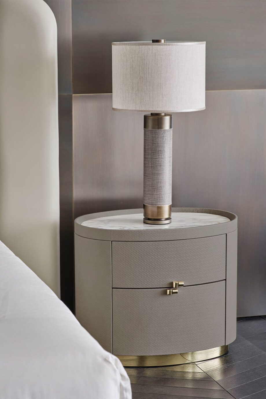 Elios bedside lamp | Rugiano. Exquisite table lamp featuring leather and metal details with clean lines, perfect for modern interiors.